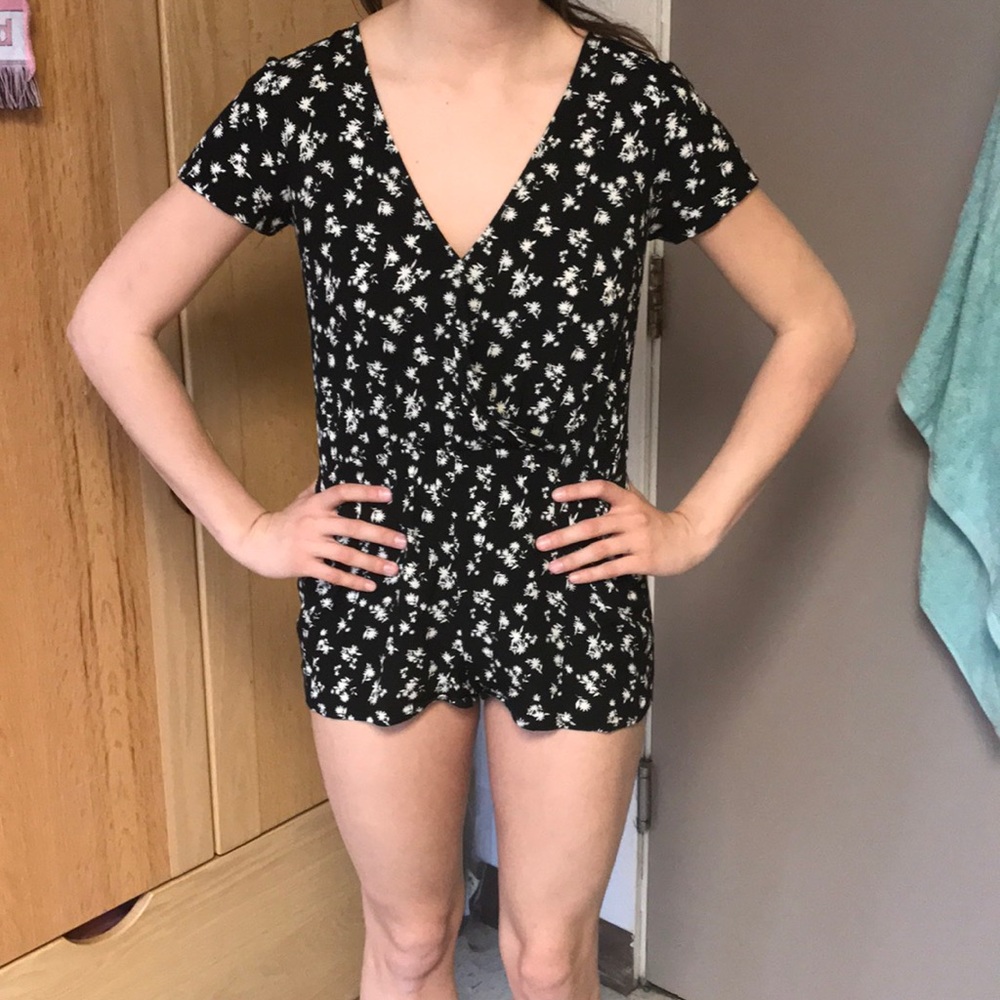 Super cute black floral romper!
